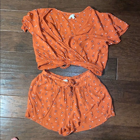 Patrons of Peace Top - Picture 3 of 7